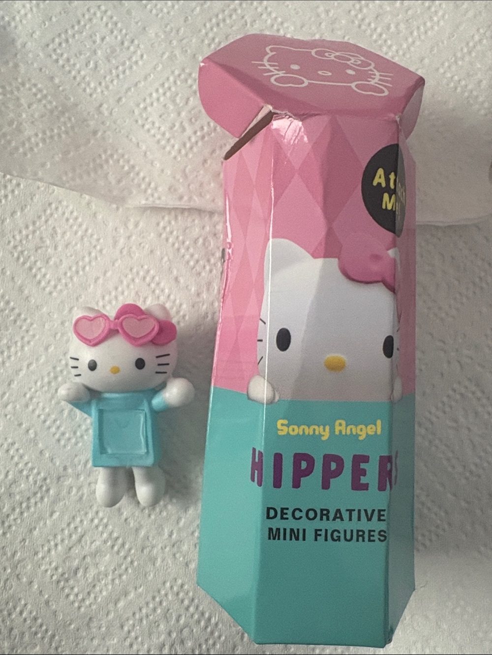 Sanrio Hello Kitty Mini Figure - Pink & Teal